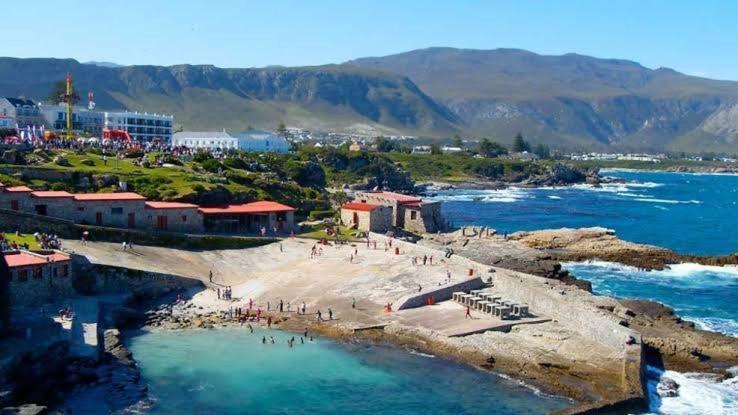 Central Mountain View Apartment, Hermanus Waterfront Exterior foto